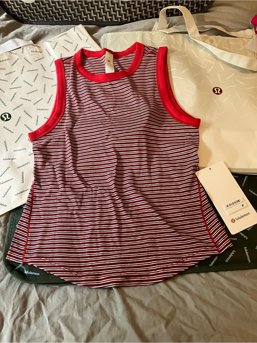 NWT Lululemon Hold Tight Crew Neck Tank, Sz 6, Surround Stripe Oxford Red/White